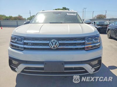Piąte zdjęcie samochodu w środku: 2018 VOLKSWAGEN ATLAS SE VIN:1V2PR2CA2JC574750 - miniatura