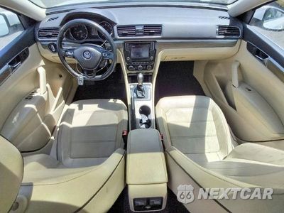 Zdjęcie 8 z 12 samochodu: 2018 VOLKSWAGEN PASSAT SE VIN:1VWBA7A35JC014948 - miniatura