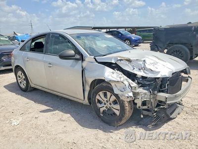 Czwarte zdjęcie samochodu z boku: 2014 CHEVROLET CRUZE LS VIN:1G1PA5SHXE7487226 - miniatura