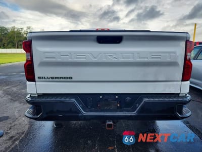 Zdjęcie 6 z 12 samochodu: 2019 CHEVROLET SILVERADO C1500 VIN:3GCNWAEHXKG210130 - miniatura