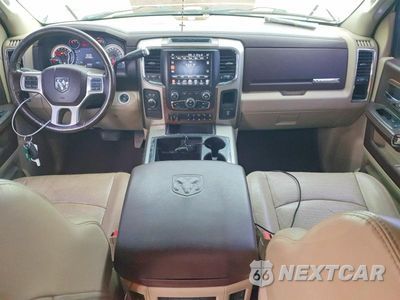 Zdjęcie 8 z 12 samochodu: 2013 RAM 2500 LARAMIE VIN:3C6UR5NL1DG513130 - miniatura