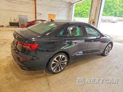 Trzecie zdjęcie samochodu z tyłu: 2025 AUDI A3 PREMIUM VIN:WAUGUDGY0SA050686 - miniatura