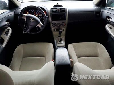 Zdjęcie 8 z 12 samochodu: 2013 TOYOTA COROLLA LE VIN:2T1BU4EE7DC996322 - miniatura