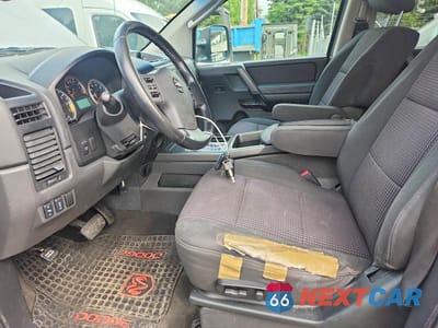 Zdjęcie 7 z 12 samochodu: 2010 NISSAN TITAN SE VIN:1N6BA0EC5AN314477 - miniatura