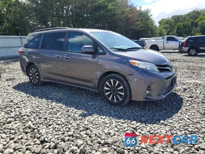 Czwarte zdjęcie samochodu z boku: 2019 TOYOTA SIENNA XLE 7-PASSENGER VIN:5TDDZ3DC8KS220578 - miniatura