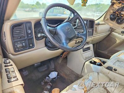 Zdjęcie 8 z 13 samochodu: 2001 CHEVROLET SUBURBAN C2500 VIN:3GNGC26U61G229573 - miniatura