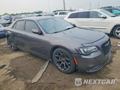 Czwarte zdjęcie samochodu z boku: 2015 CHRYSLER 300 S VIN:2C3CCABG2FH837880 - miniatura