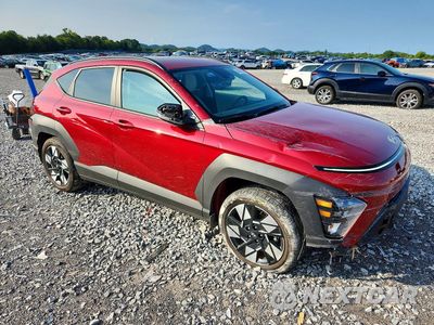 Czwarte zdjęcie samochodu z boku: 2025 HYUNDAI KONA SEL VIN:KM8HC3AB4SU231678 - miniatura