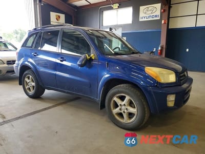 Czwarte zdjęcie samochodu z boku: 2002 TOYOTA RAV4 BASE VIN:JTEHH20V826062048 - miniatura