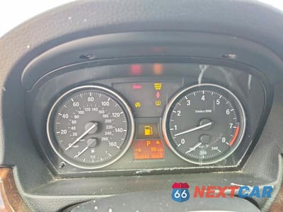 Zdjęcie 9 z 12 samochodu: 2009 BMW 335 XI VIN:WBAPL33599A406328 - miniatura