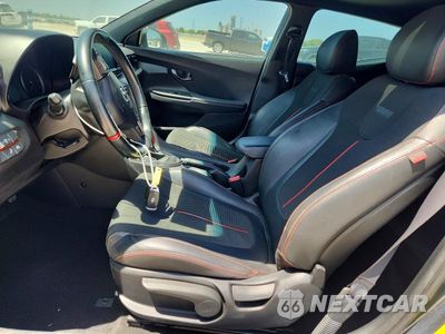 Zdjęcie 7 z 12 samochodu: 2019 HYUNDAI VELOSTER 2.0L PREMIUM VIN:KMHTG6AF6KU013065 - miniatura