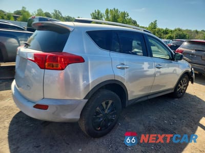 Trzecie zdjęcie samochodu z tyłu: 2015 TOYOTA RAV4 LE VIN:JTMBFREV2FJ050238 - miniatura