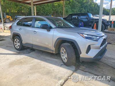 Czwarte zdjęcie samochodu z boku: 2025 TOYOTA RAV4 LE VIN:JTMH1RFV9SD139580 - miniatura