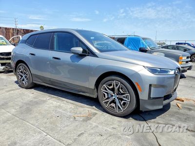 Czwarte zdjęcie samochodu z boku: 2024 BMW IX XDRIVE50 VIN:WB523CF01RCP42861 - miniatura
