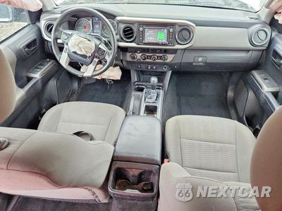 Zdjęcie 8 z 12 samochodu: 2018 TOYOTA TACOMA SR5 V6 VIN:3TMCZ5AN5JM141610 - miniatura