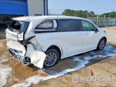 Trzecie zdjęcie samochodu z tyłu: 2026 TOYOTA SIENNA LE VIN:5TDKRKEC8TS305048 - miniatura