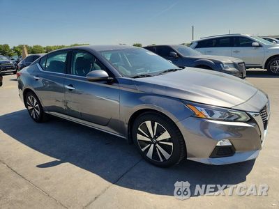 Czwarte zdjęcie samochodu z boku: 2021 NISSAN ALTIMA SV VIN:1N4BL4DV5MN406707 - miniatura