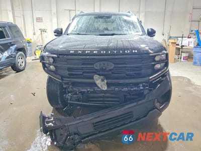 Piąte zdjęcie samochodu w środku: 2025 FORD EXPEDITION ACTIVE VIN:1FMJU1J84SEA28405 - miniatura