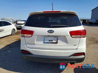 Zdjęcie 6 z 12 samochodu: 2017 KIA SORENTO LX V6 VIN:5XYPG4A5XHG250282 - miniatura