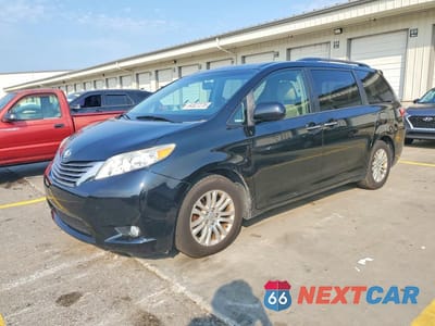2015 TOYOTA SIENNA XLE 8-PASSENGER 5TDYK3DC6FS539201 - główne zdjęcie licytacji z USA - miniatura