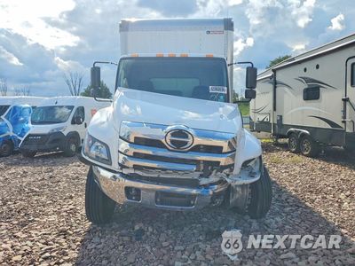 Piąte zdjęcie samochodu w środku: 2025 HINO L6 BOX TRUCK VIN:5PVNJ7AV4S5T59119 - miniatura
