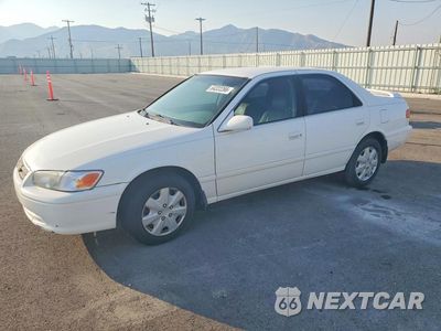 2000 TOYOTA CAMRY LE JT2BG28K3Y0388576 - główne zdjęcie licytacji z USA - miniatura