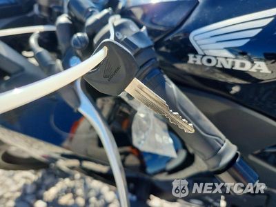 Zdjęcie 8 z 9 samochodu: 2016 HONDA CBR300 R VIN:MLHNC510XG5200175 - miniatura