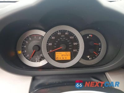 Zdjęcie 9 z 13 samochodu: 2006 TOYOTA RAV4 LIMITED VIN:JTMBD31V966005986 - miniatura