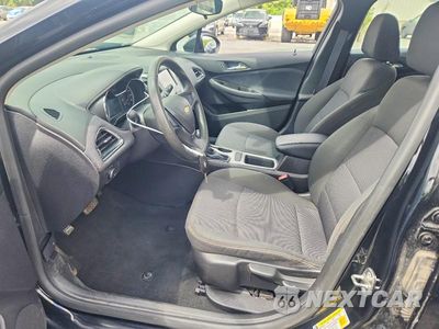 Zdjęcie 7 z 12 samochodu: 2017 CHEVROLET CRUZE LS VIN:1G1BC5SM6H7211003 - miniatura