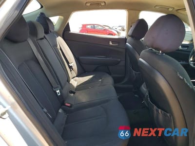 Zdjęcie 10 z 12 samochodu: 2017 KIA OPTIMA LX VIN:5XXGT4L30HG129823 - miniatura