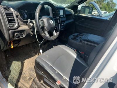 Zdjęcie 8 z 12 samochodu: 2022 RAM 2500 TRADESMAN VIN:3C6UR5CJ8NG232378 - miniatura