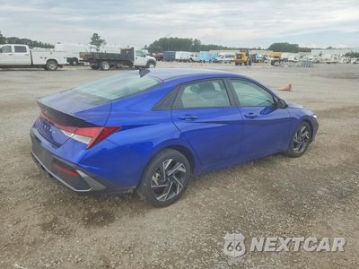 Trzecie zdjęcie samochodu z tyłu: 2025 HYUNDAI ELANTRA SEL SPORT VIN:KMHLM4DG3SU020590 - miniatura