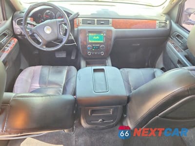 Zdjęcie 8 z 13 samochodu: 2011 CHEVROLET SILVERADO K3500 LTZ VIN:1GC4K1C80BF156591 - miniatura