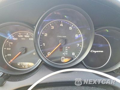 Zdjęcie 9 z 13 samochodu: 2016 PORSCHE CAYENNE VIN:WP1AA2A2XGKA14109 - miniatura