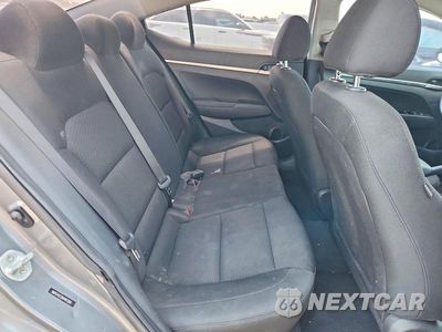 Zdjęcie 10 z 12 samochodu: 2019 HYUNDAI ELANTRA SE VIN:5NPD74LF2KH463364 - miniatura