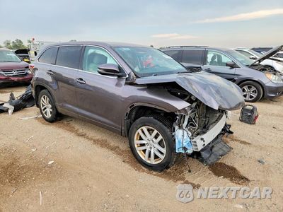 Czwarte zdjęcie samochodu z boku: 2015 TOYOTA HIGHLANDER LE VIN:5TDBKRFH6FS193572 - miniatura