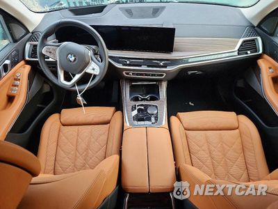Zdjęcie 8 z 13 samochodu: 2025 BMW X7 XDRIVE40I VIN:5UX23EM00S9Z93536 - miniatura