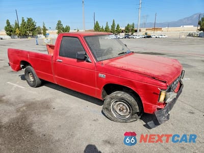 Czwarte zdjęcie samochodu z boku: 1987 CHEVROLET S TRUCK S10 VIN:1GCCS14E7H8182988 - miniatura
