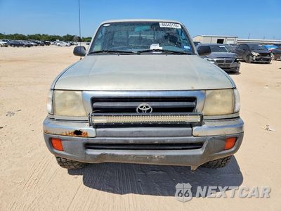 Piąte zdjęcie samochodu w środku: 2000 TOYOTA TACOMA V6 VIN:4TAWN72N1YZ630058 - miniatura