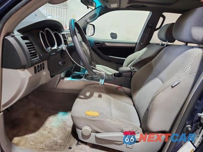Zdjęcie 7 z 13 samochodu: 2006 TOYOTA 4RUNNER SR5 VIN:JTEBU14R768067129 - miniatura