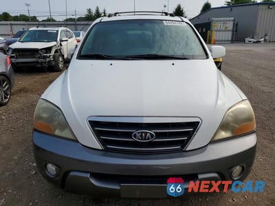 Piąte zdjęcie samochodu w środku: 2007 KIA SORENTO BASE VIN:KNDJD736775665993 - miniatura