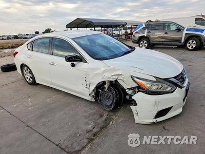 Czwarte zdjęcie samochodu z boku: 2018 NISSAN ALTIMA 2.5 S VIN:1N4AL3APXJC290813 - miniatura