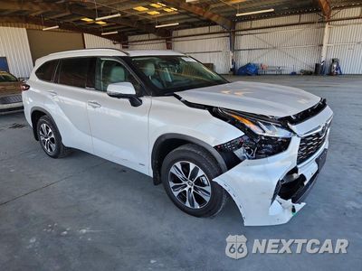 Czwarte zdjęcie samochodu z boku: 2026 TOYOTA HIGHLANDER HYBRID LIMITED VIN:5TDXBRCH0TS722293 - miniatura