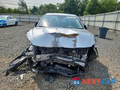 Piąte zdjęcie samochodu w środku: 2017 MAZDA 3 GRAND TOURING VIN:3MZBN1W31HM133485 - miniatura