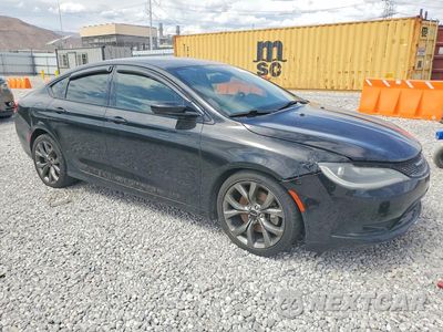 Czwarte zdjęcie samochodu z boku: 2015 CHRYSLER 200 S VIN:1C3CCCBG8FN572773 - miniatura