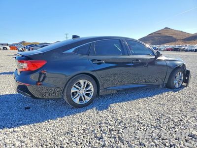 Trzecie zdjęcie samochodu z tyłu: 2018 HONDA ACCORD LX VIN:1HGCV1F12JA084632 - miniatura