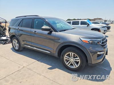 Czwarte zdjęcie samochodu z boku: 2020 FORD EXPLORER XLT VIN:1FMSK8DH7LGC06585 - miniatura