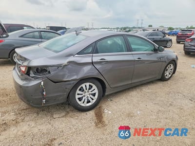 Trzecie zdjęcie samochodu z tyłu: 2011 HYUNDAI SONATA GLS VIN:5NPEB4AC9BH029275 - miniatura