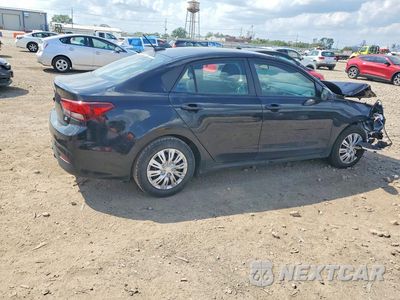 Trzecie zdjęcie samochodu z tyłu: 2020 KIA RIO S VIN:3KPA24AD7LE337848 - miniatura