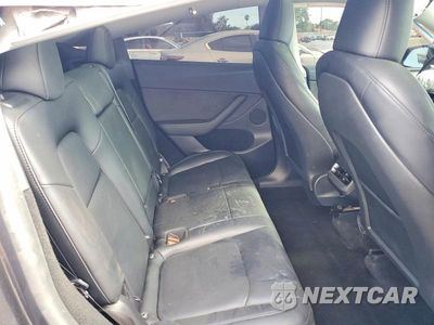 Zdjęcie 10 z 13 samochodu: 2025 TESLA MODEL Y VIN:7SAYGDED8SF257898 - miniatura